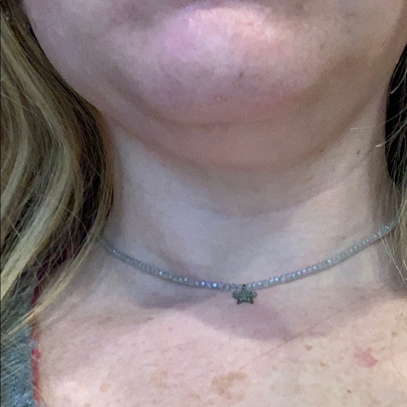 Cute stone and star choker - Picture 3 of 4